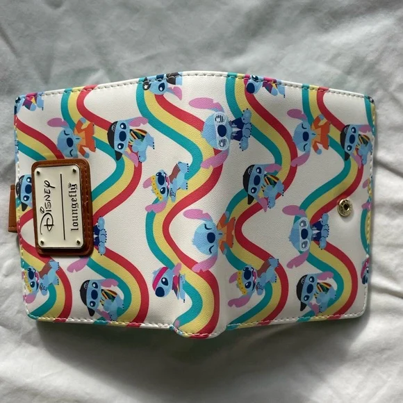 Loungefly - Stitch Rainbow Wallet - Picture 4 of 5